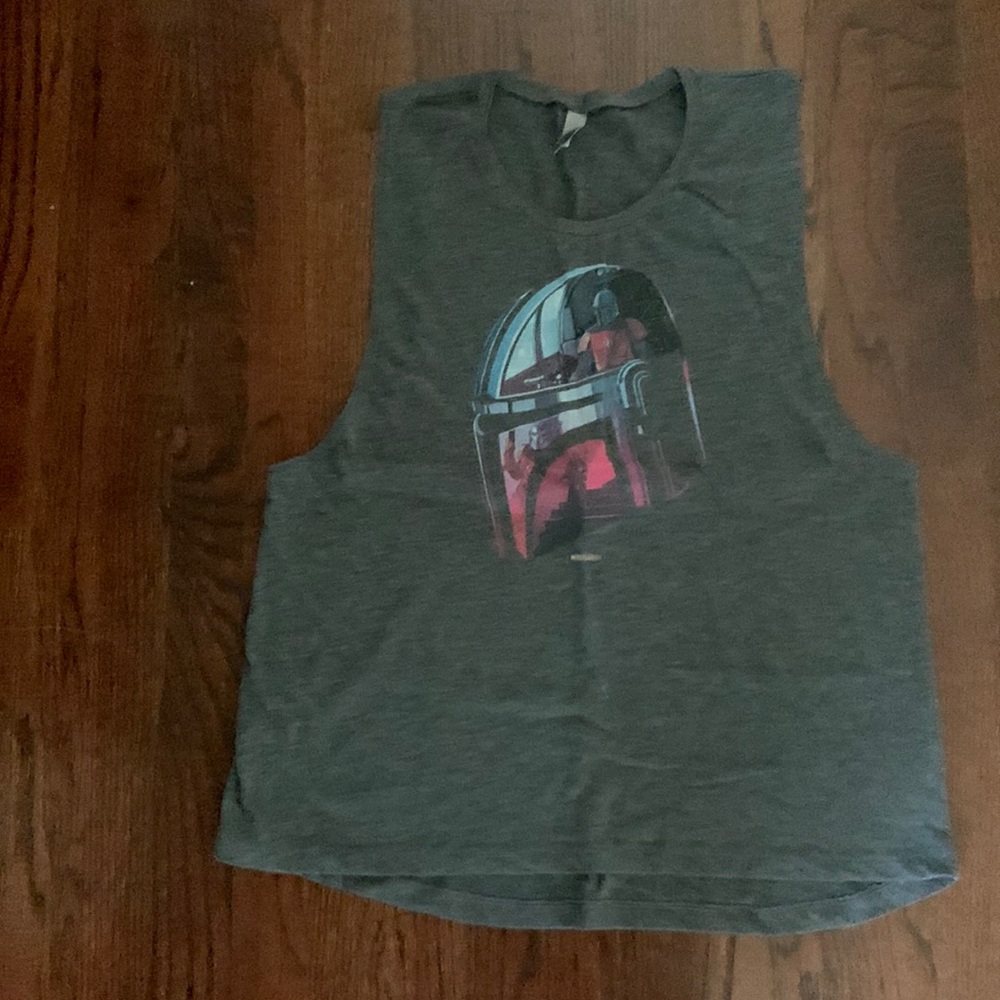 Womens Mandalorian Starwars XXL gym muscle tee slim fit EUC